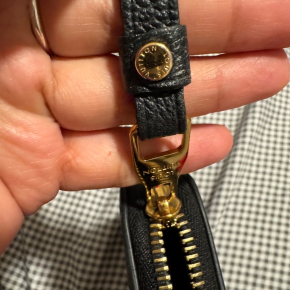 Louis Vuitton Wallet - Picture 7 of 14